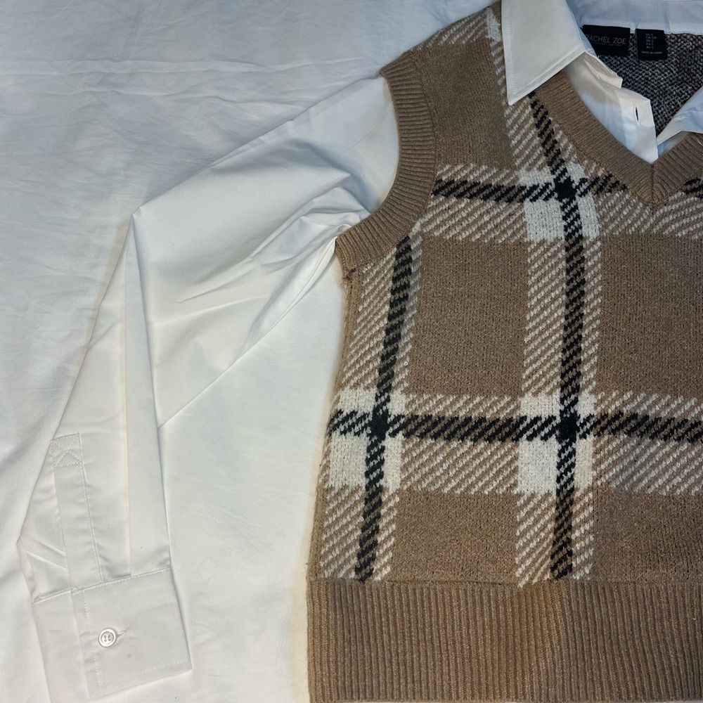 Sweater Vest Button Down - Picture 3 of 6